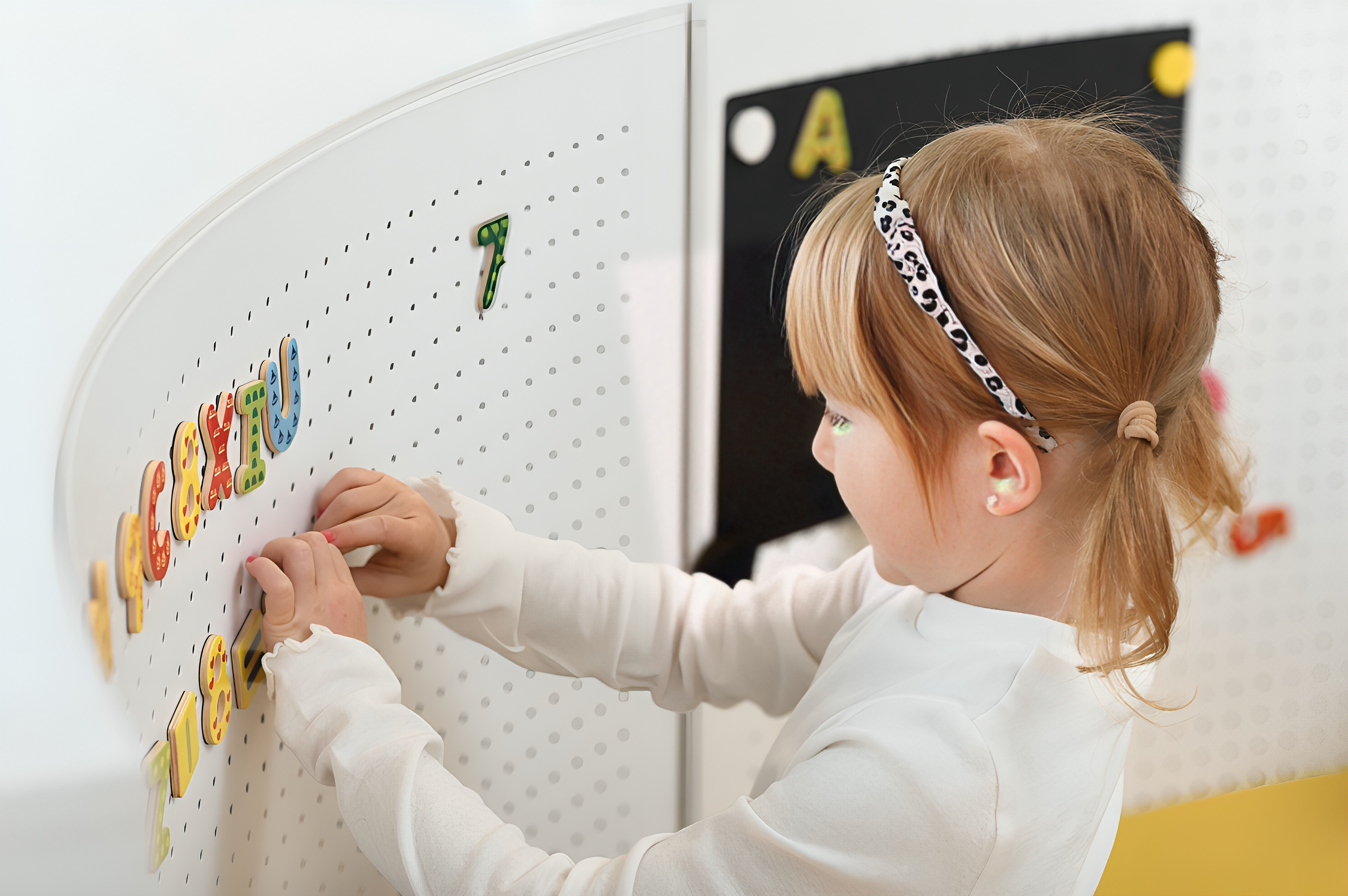 Schulregal mobil gerade oder gebogen | eduLandscape
