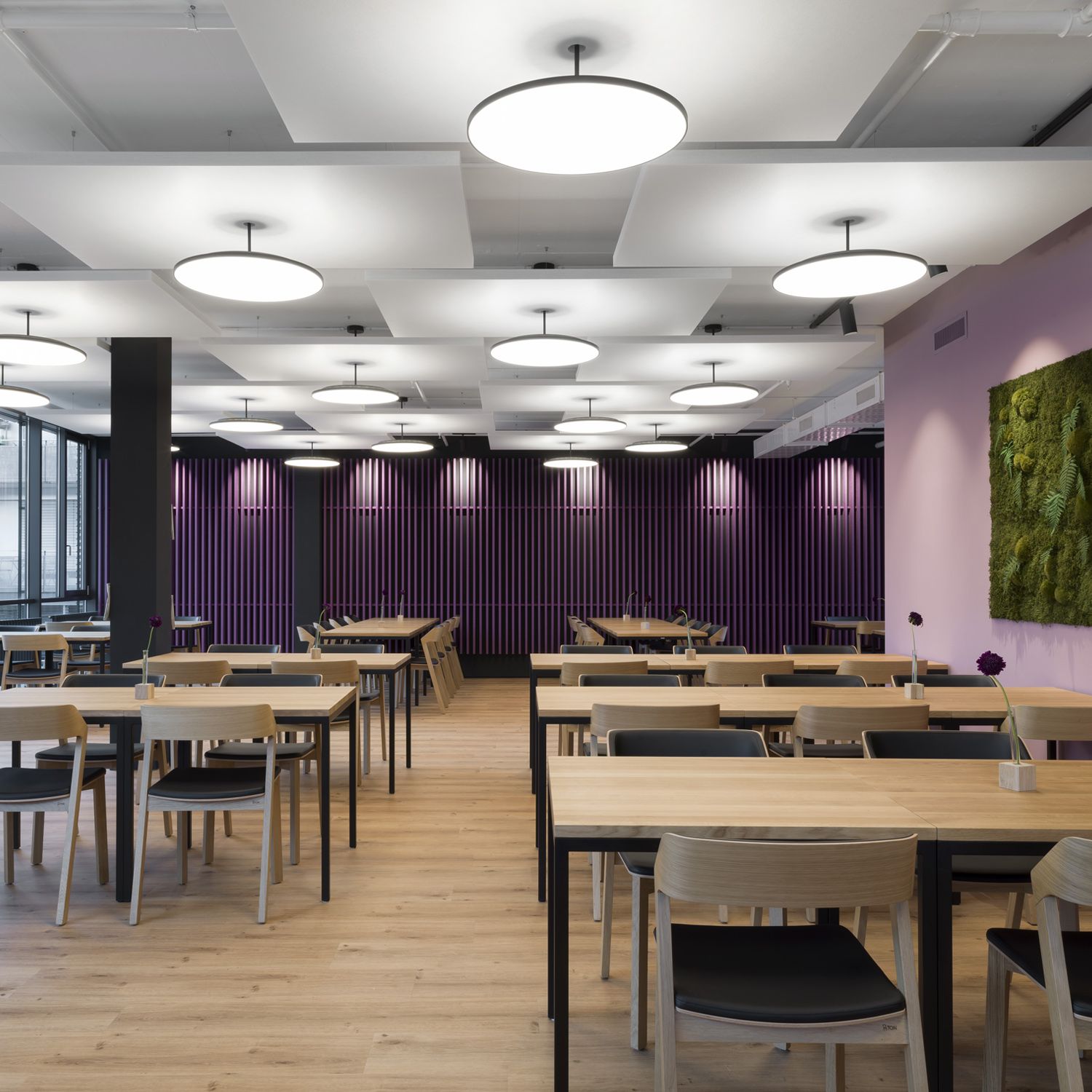 Solution d'espace dans la salle avec certificat GS et réduction sonore de 31,9 dB (norme ISO) | Espace silen