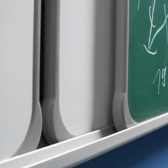 Schiebetafel beidseitig weiss emailliert und magnetisch