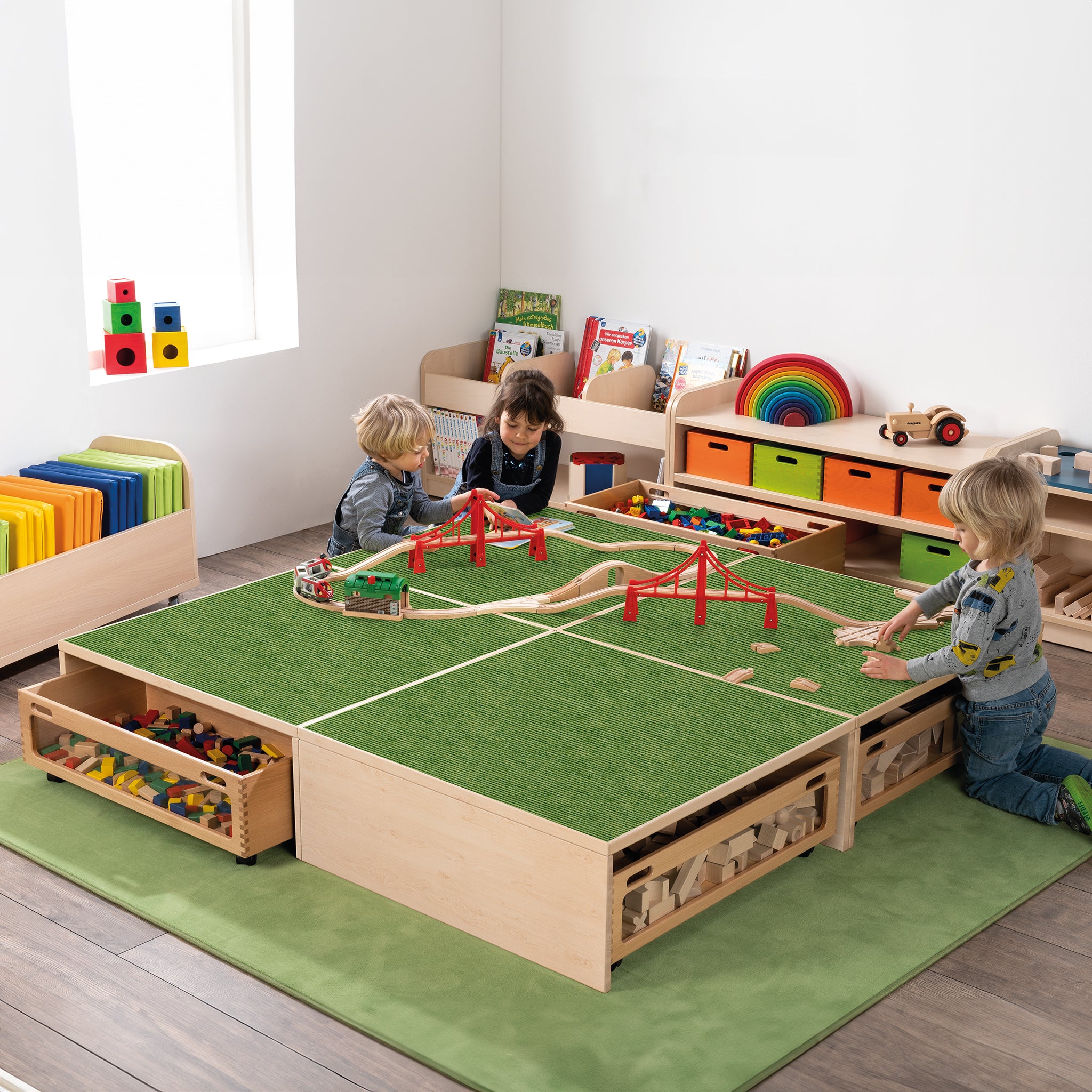 Podest Kombination Bauecke Kindergarten Schweiz