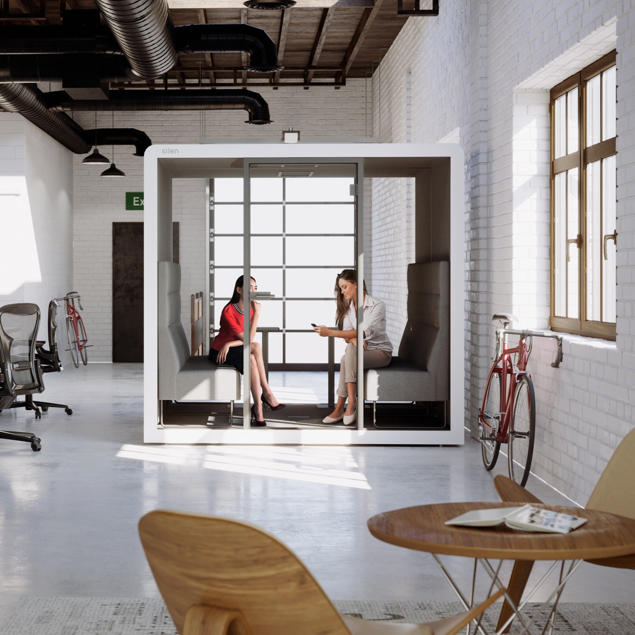 Silent Space Raum in Raum Loesung im offenen Buero mit Glasfront und schallreduziertem Innenraum – flexible Kabine fuer konzentriertes Arbeiten und vertrauliche Gespraeche