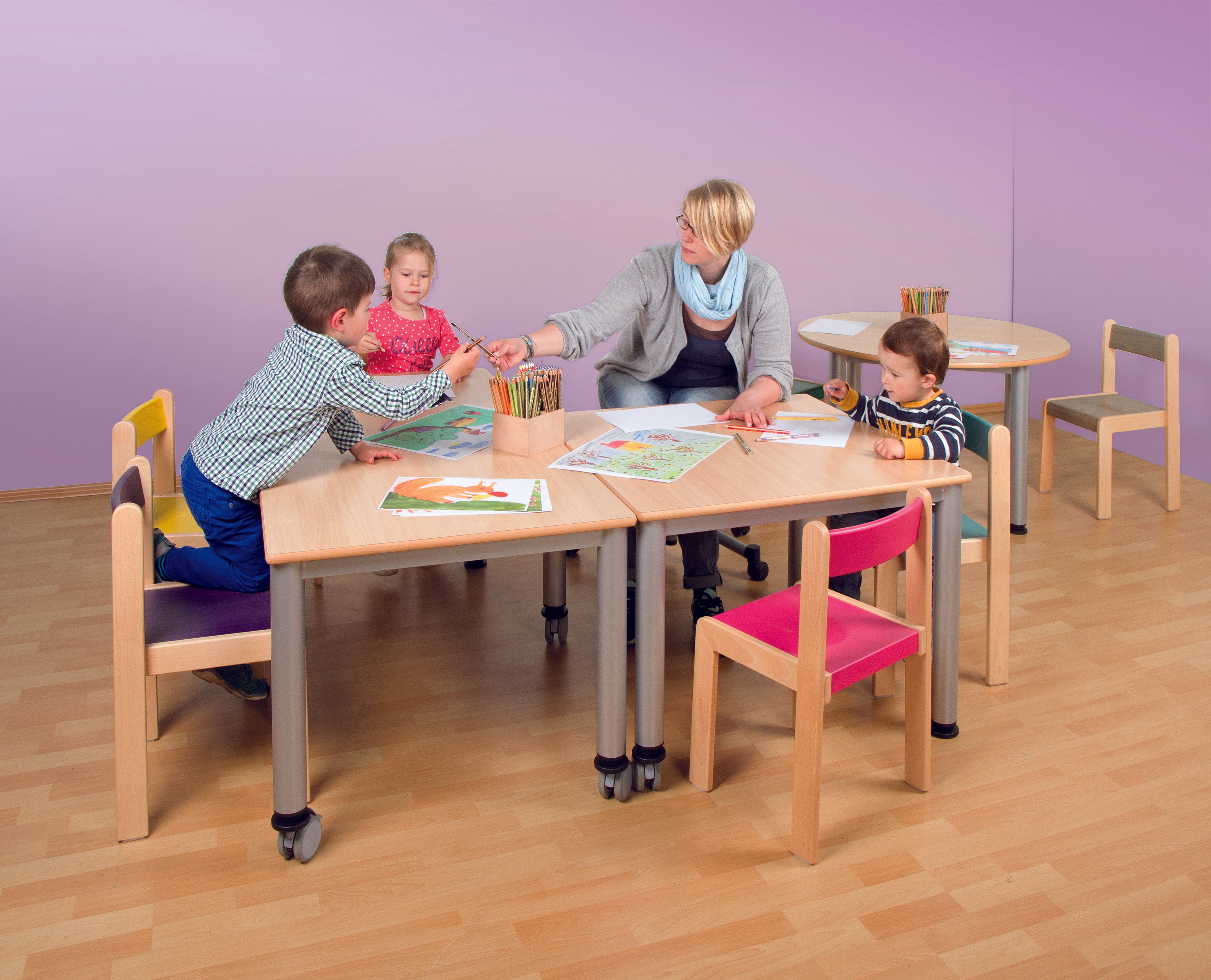 Robuster Kindergartentisch für vielseitigen Einsatz