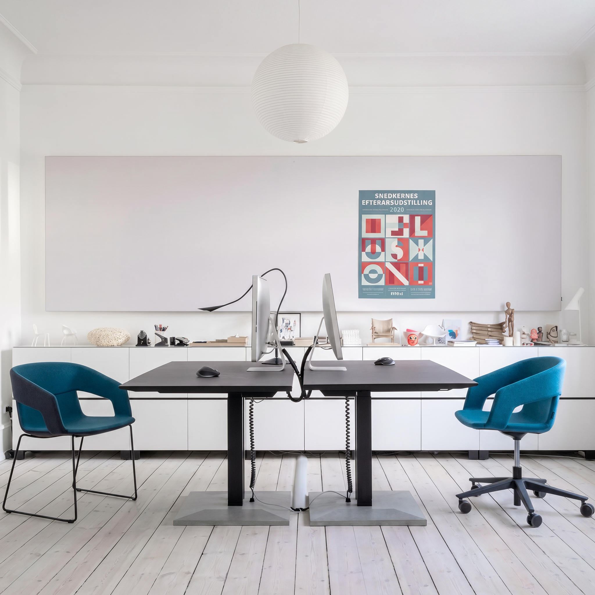 Bürosessel als Einsitzer mit niedrige Rückenlehne ǀ TWIST&SIT