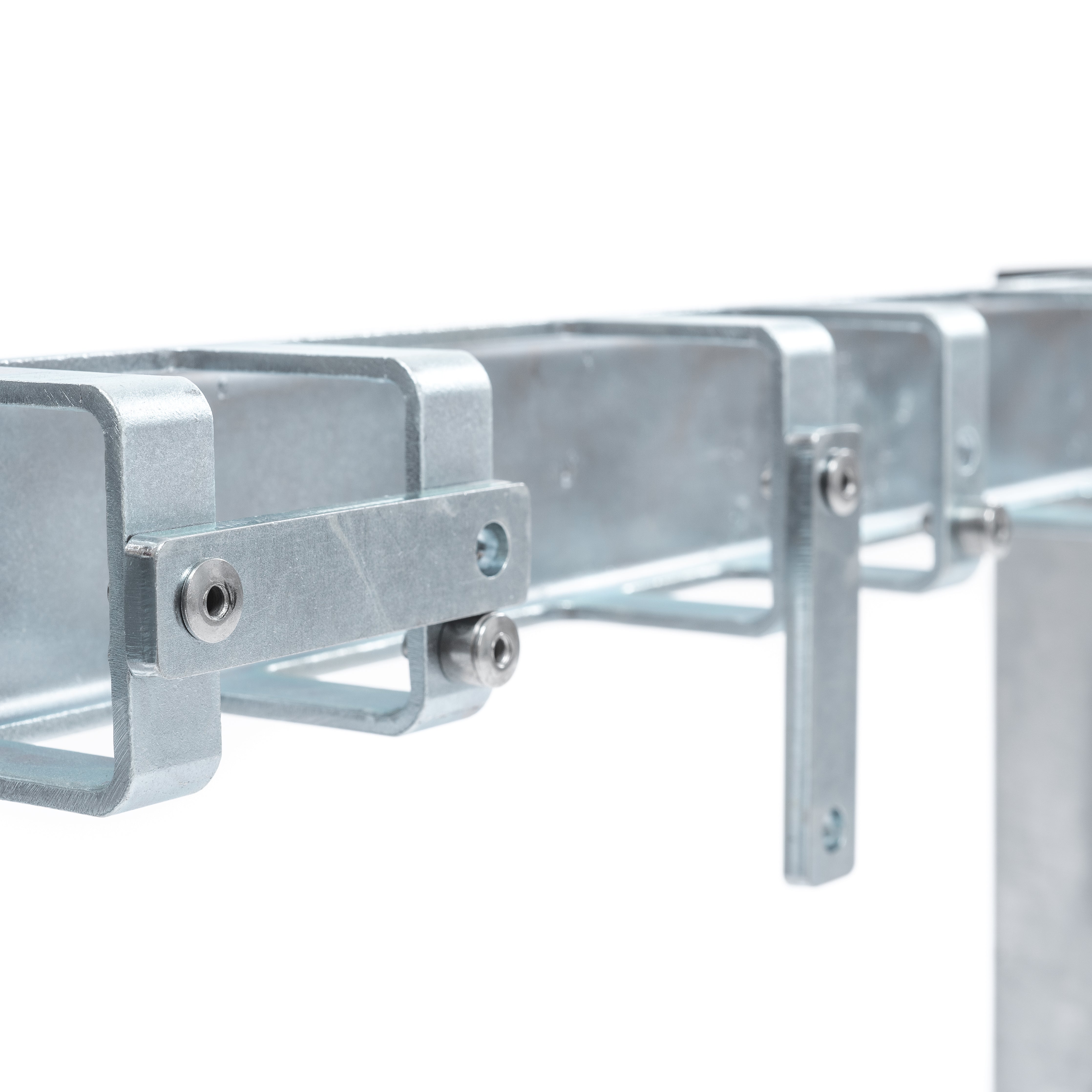 Kickboarständer mit Vorrichtung um Trottis abzuschliessen