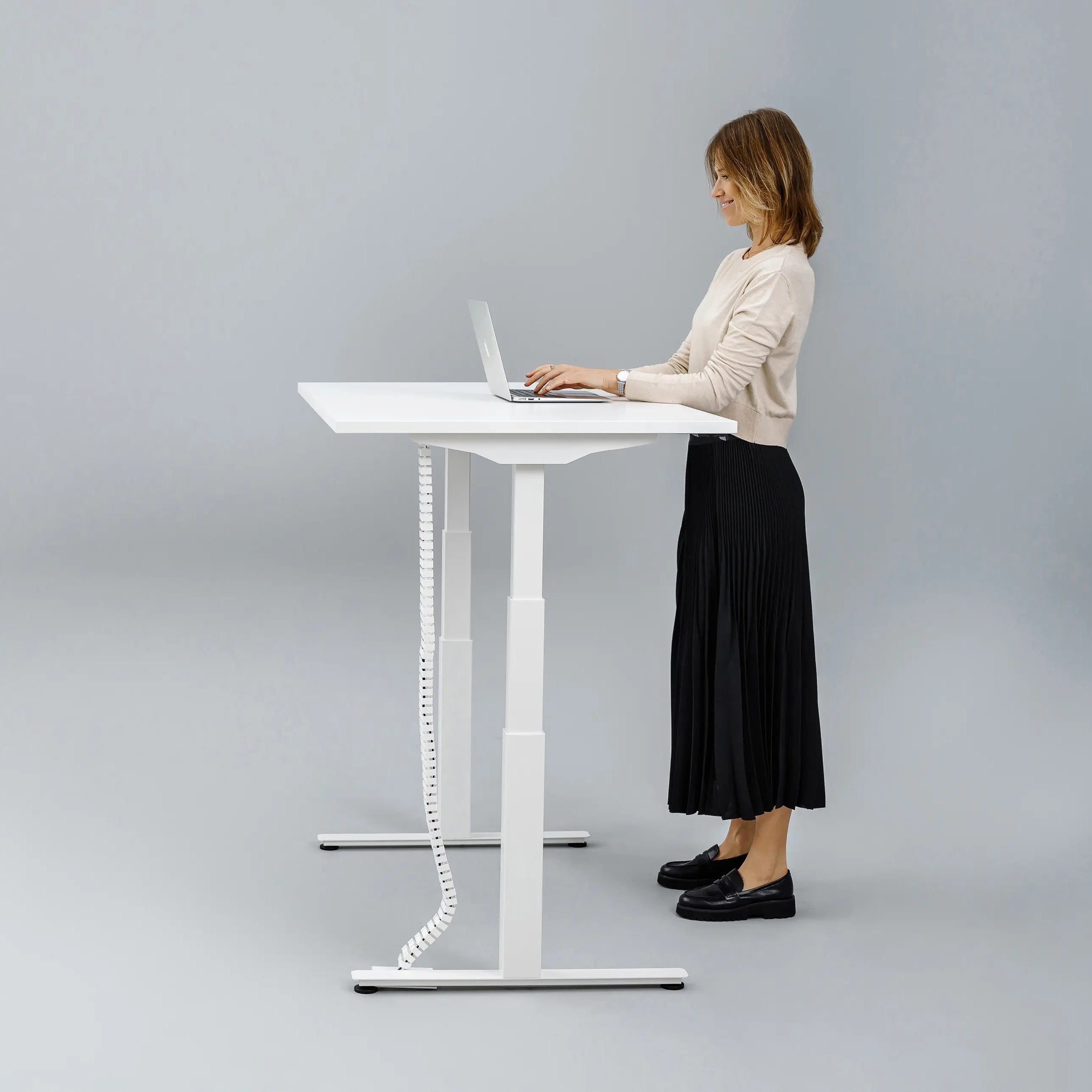 Ergonomischer Stehtisch & Designer-Bürostuhl im exklusiven Year-End-Special