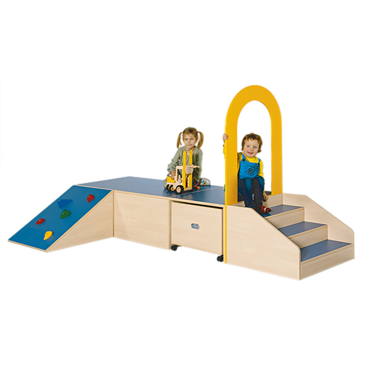 Podestanlage mit Bogendurchgang und Linoleum Deckplatten