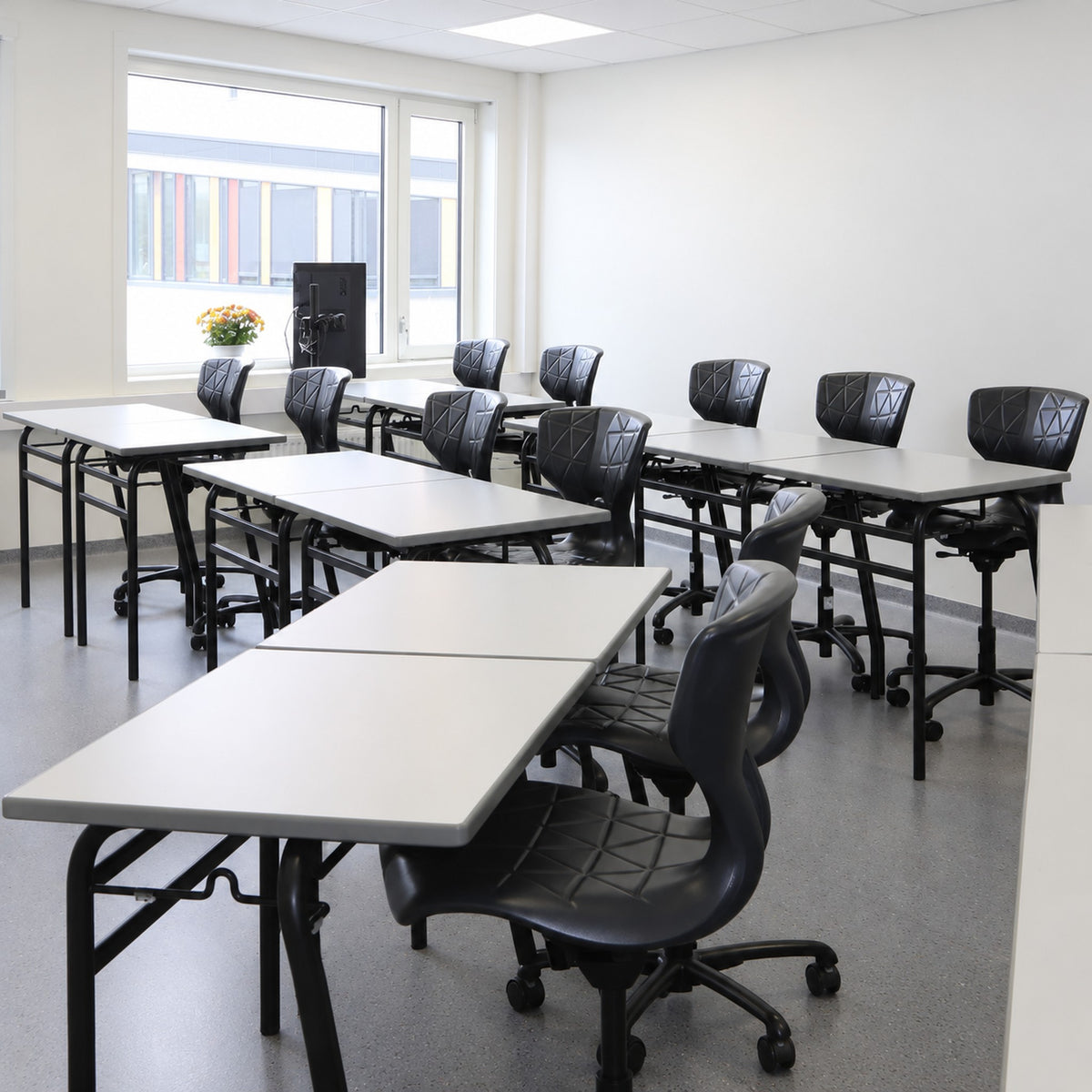 Schulpult Einsitzer stapelbar und robust