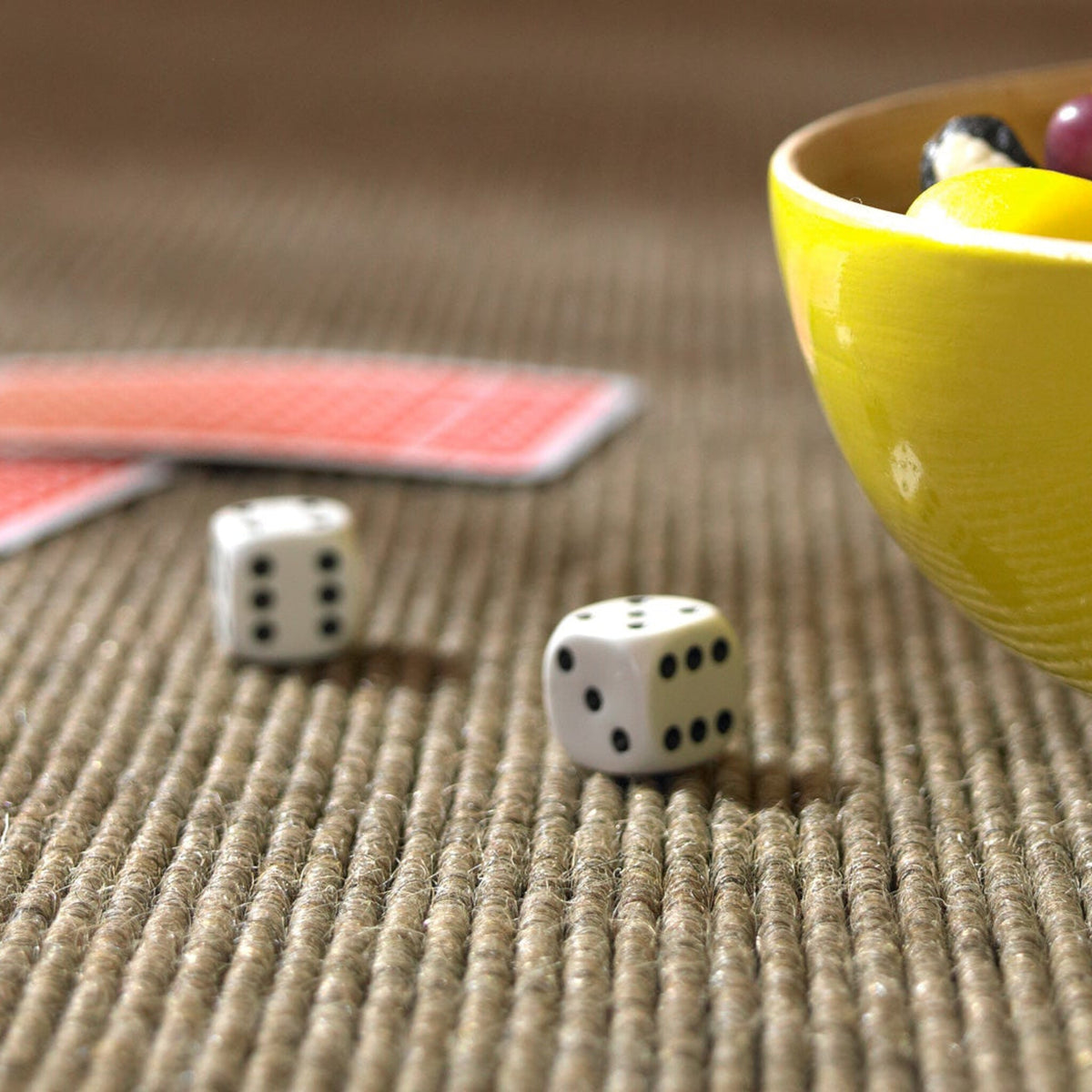 Rutschfester Tretford-Teppich, perfekt für Sitzkreise und Spielbereiche in Schulen.