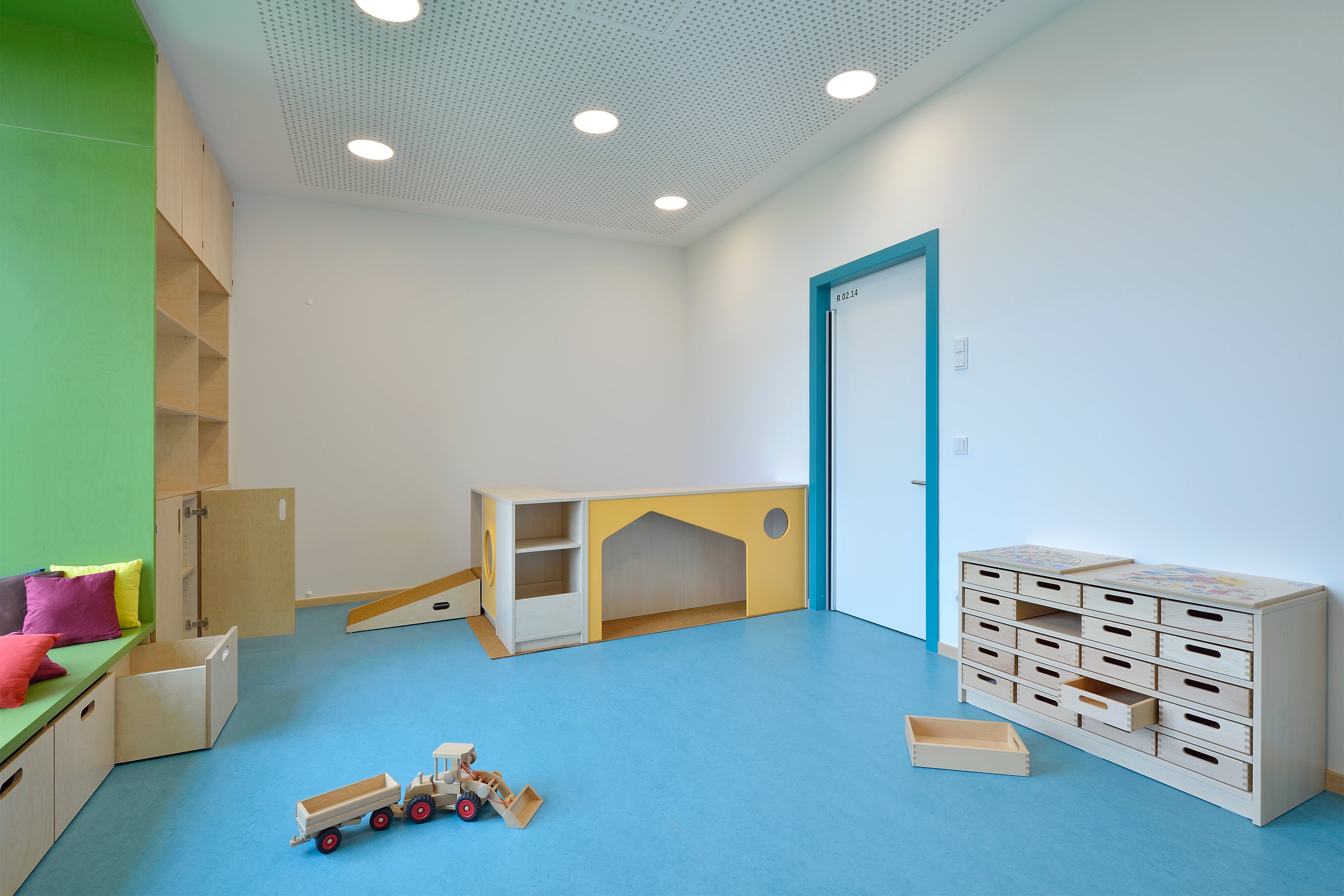Schrank Kindergarten für Aufbewahrung