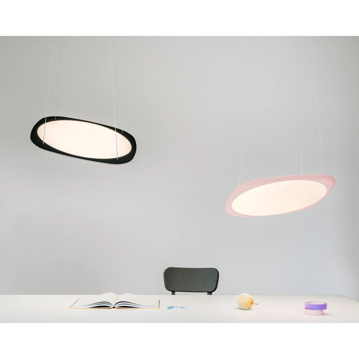 Ceiling light with direct and indirect light | Flying