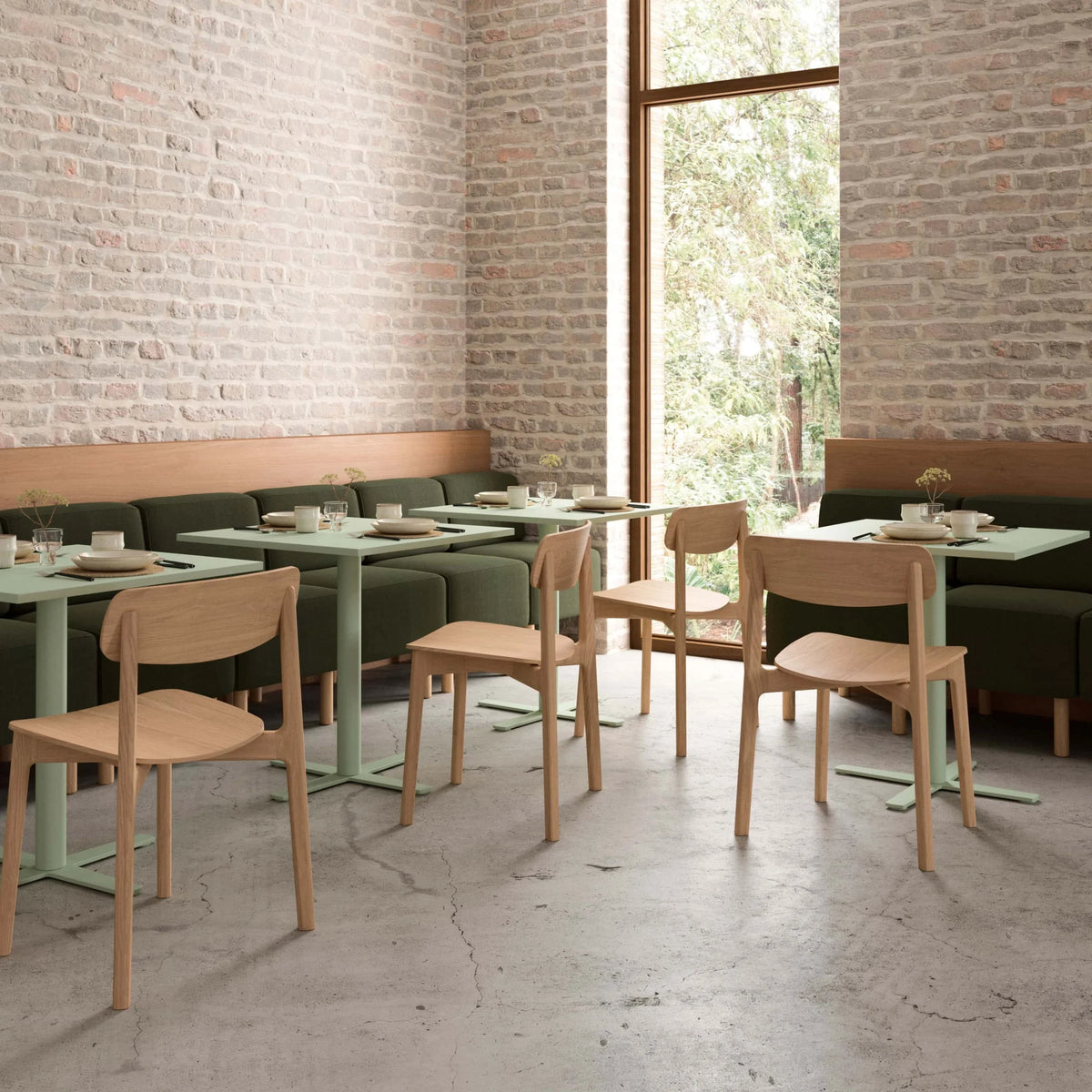 Oak wooden chair, stackable and versatile | Anch