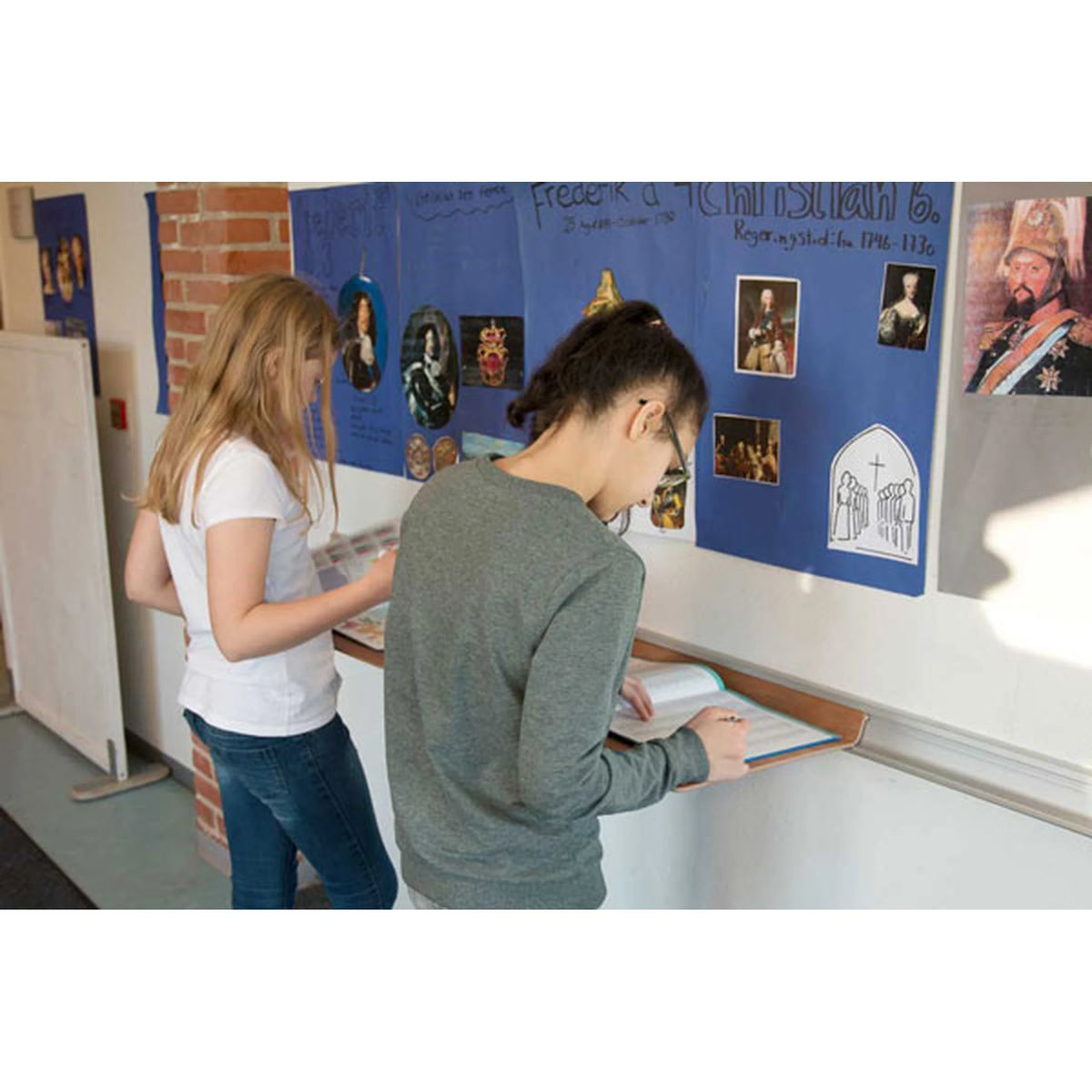 2-er Lernarbeitsplatz an der Wand | Kibemo