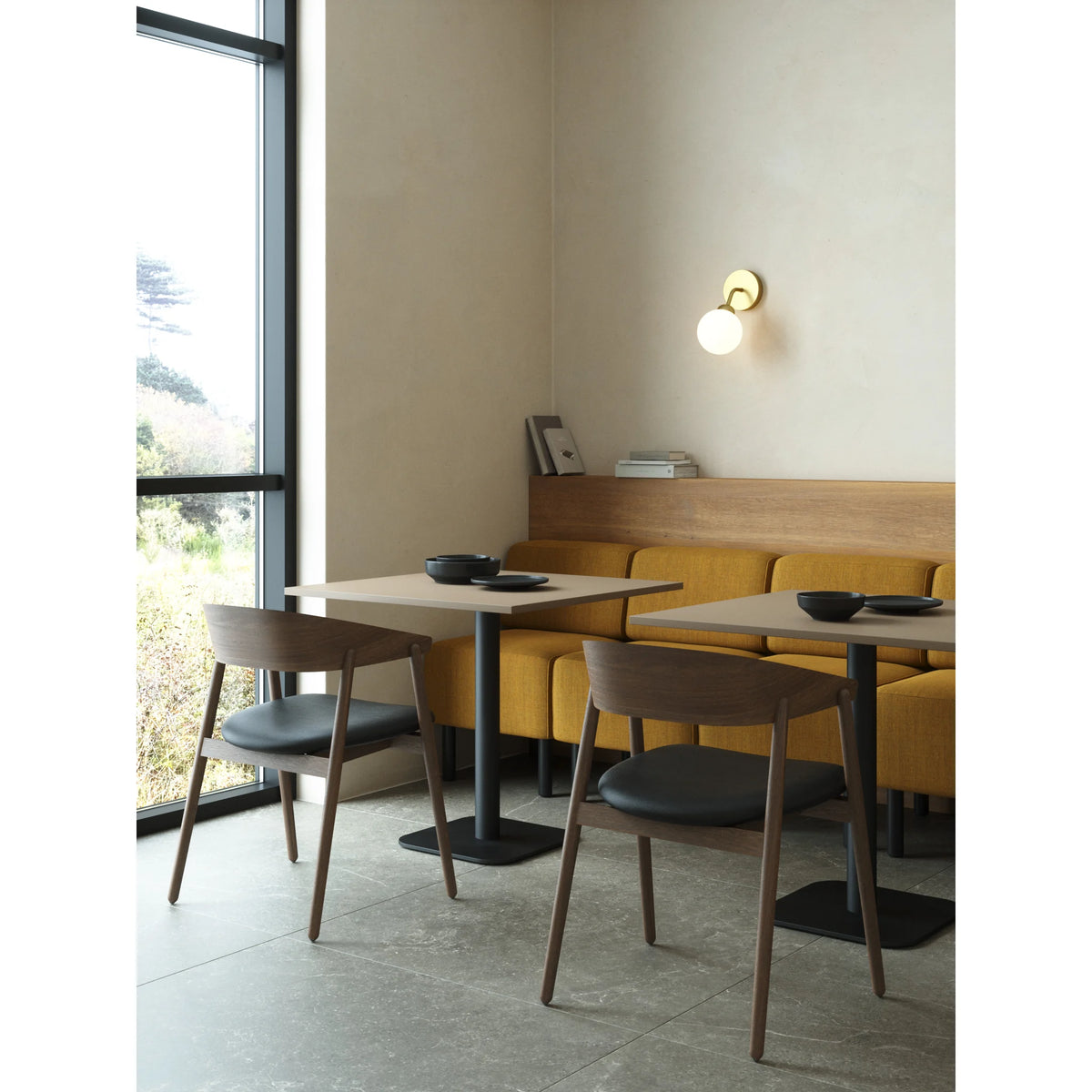 Bistro table with round or square tabletop | Delta