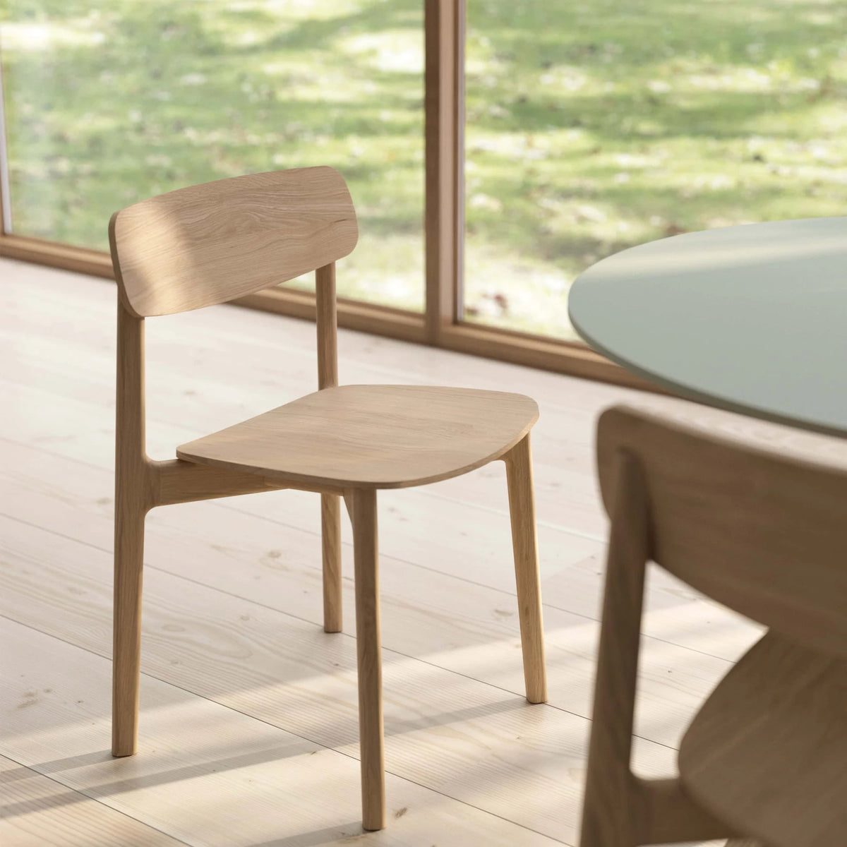 Oak wooden chair, stackable and versatile | Anch