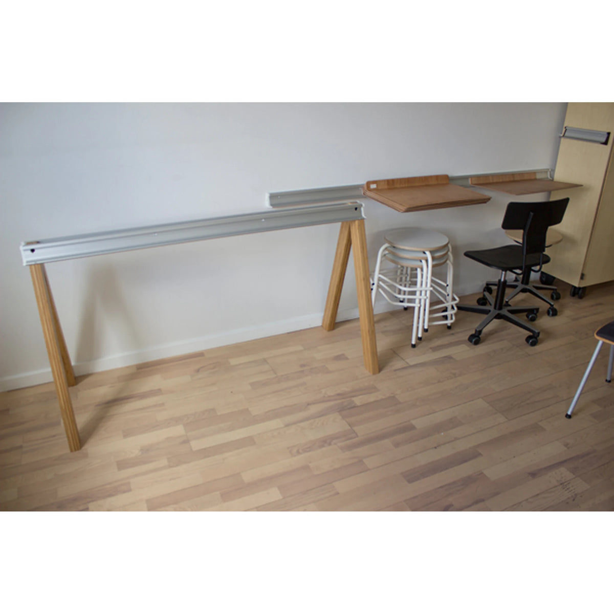 2-er Lernarbeitsplatz an der Wand | Kibemo