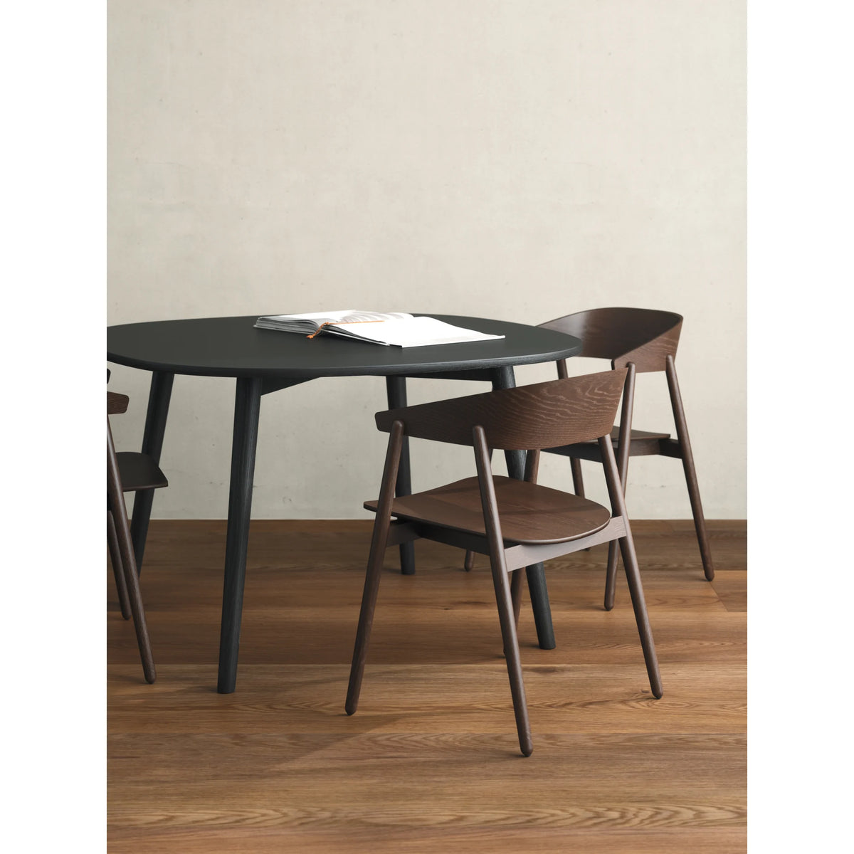 Designer Stuhl ungepolstert aus Holzfurnier | AC2