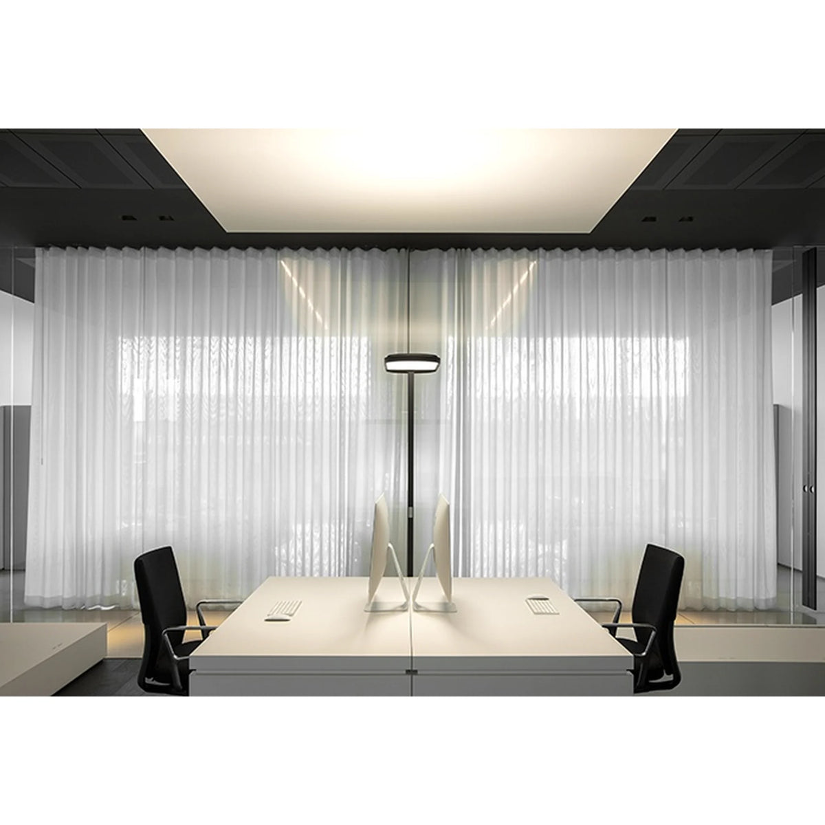 Floor lamp in white, dimmable with 4000 K | Kido
