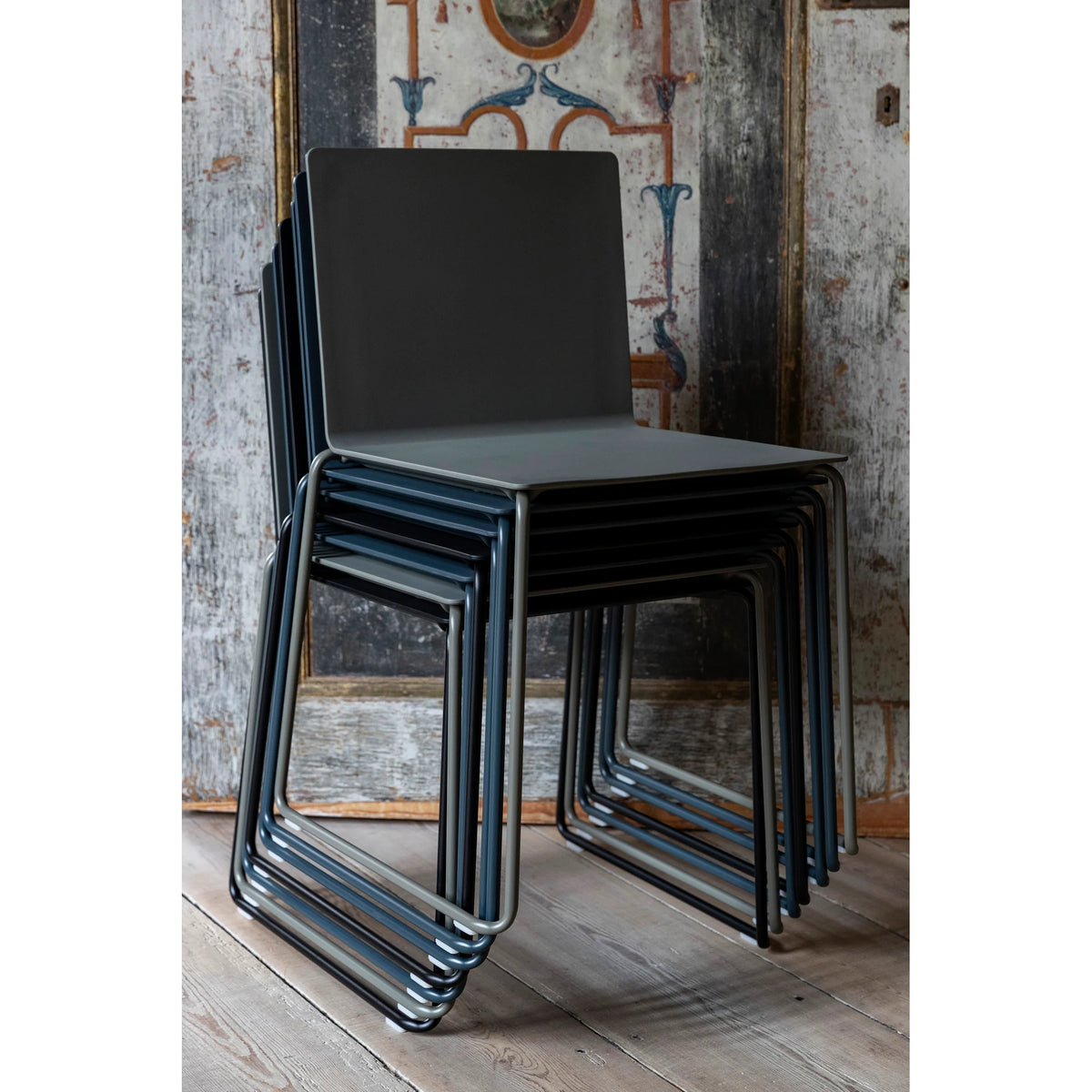 Conference chair with flexible seat shell, stackable | DRY