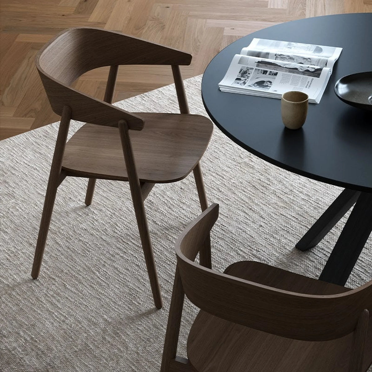 Büro Stehtisch in zwei Höhen mit Eichegestell | Space high table