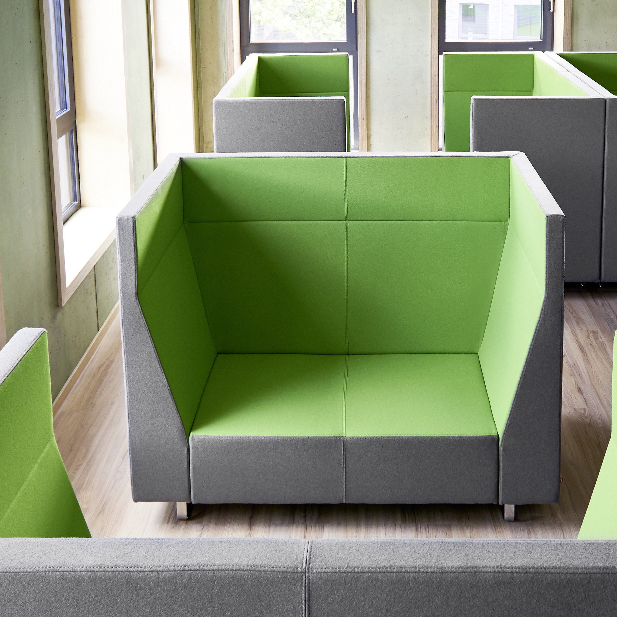 Akustik Sofa Schule schallabsorbierende Sitzlösung