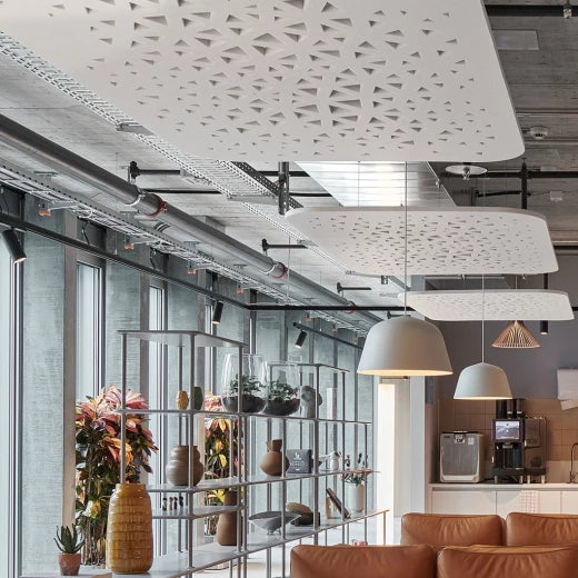 Nachhaltiges Deckenpanel aus PET-Fasern