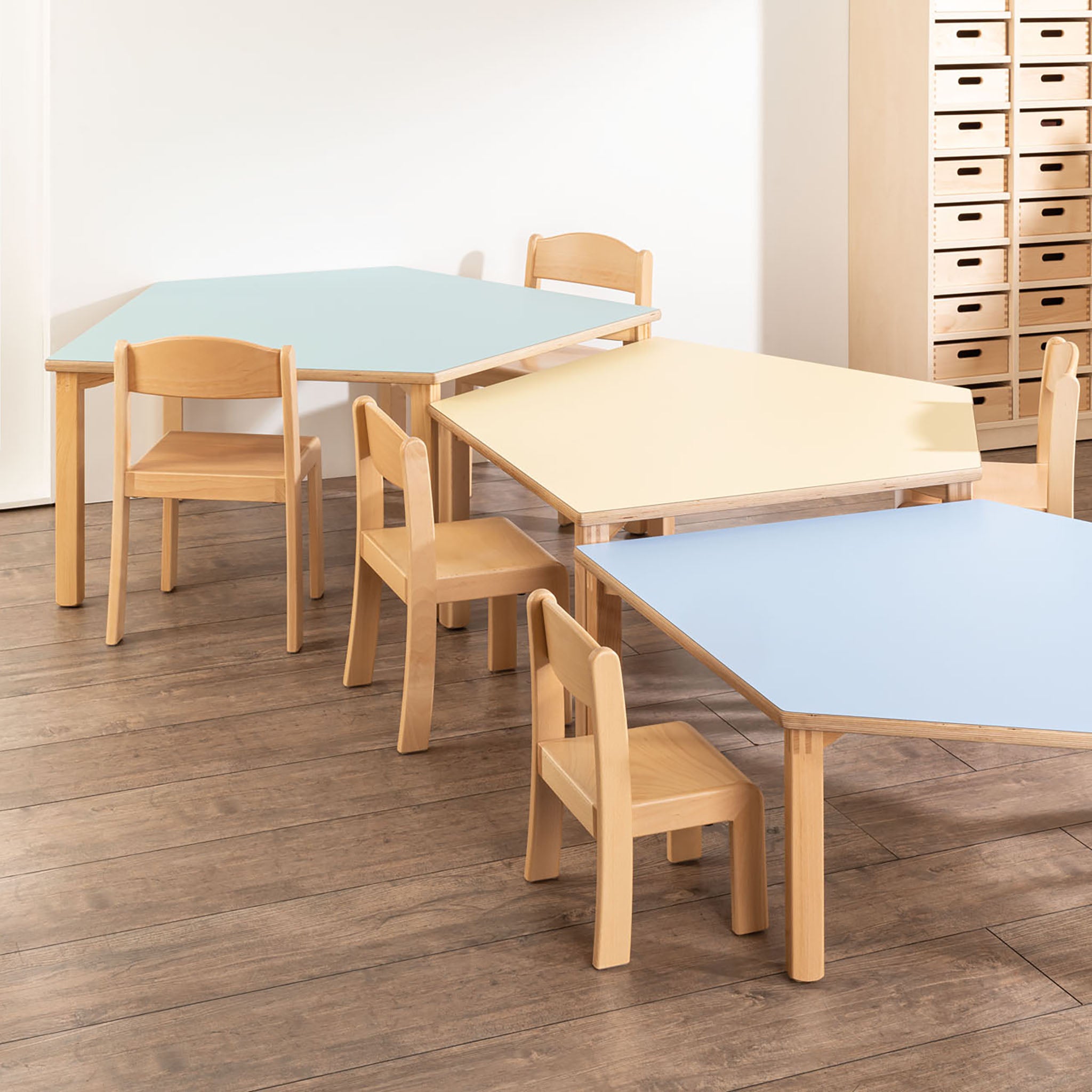 Kindergartenstuhl ergonomische Sitzfläche