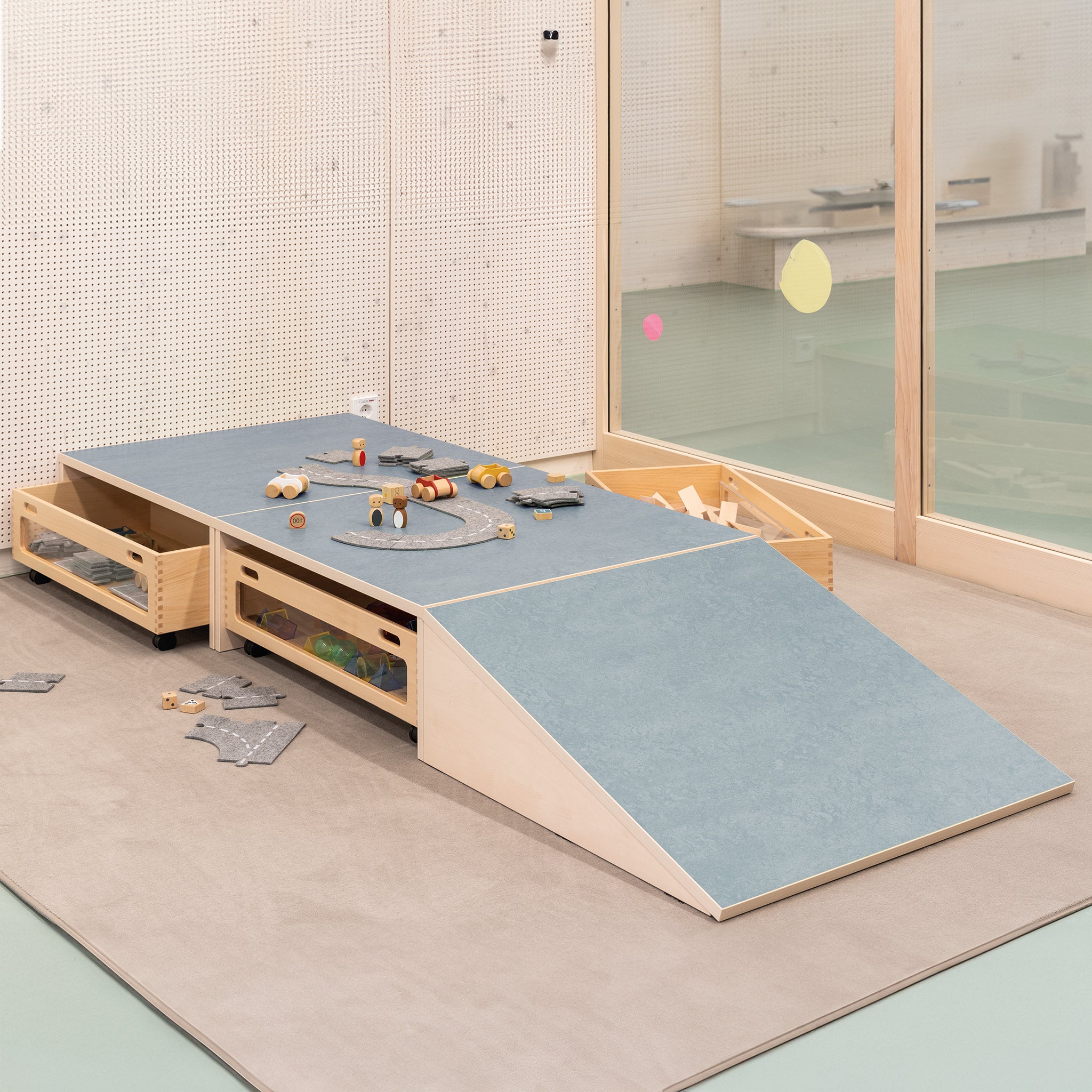 Podest Bauecke Kindergarten