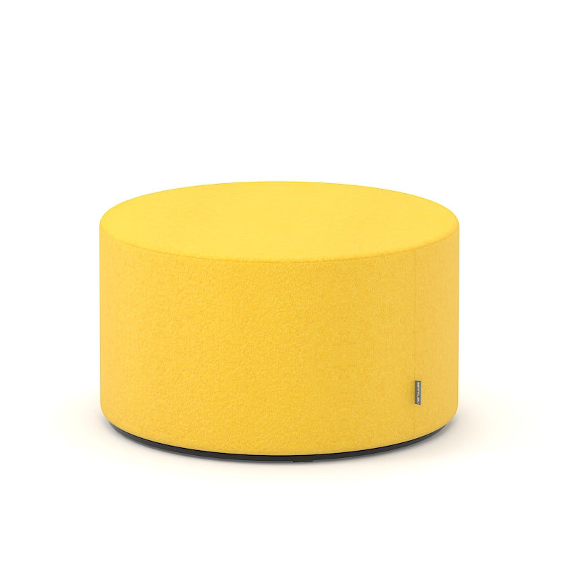 Runde Sitzhocker ideal für Lernlandschaften in Stofffarbe gelb