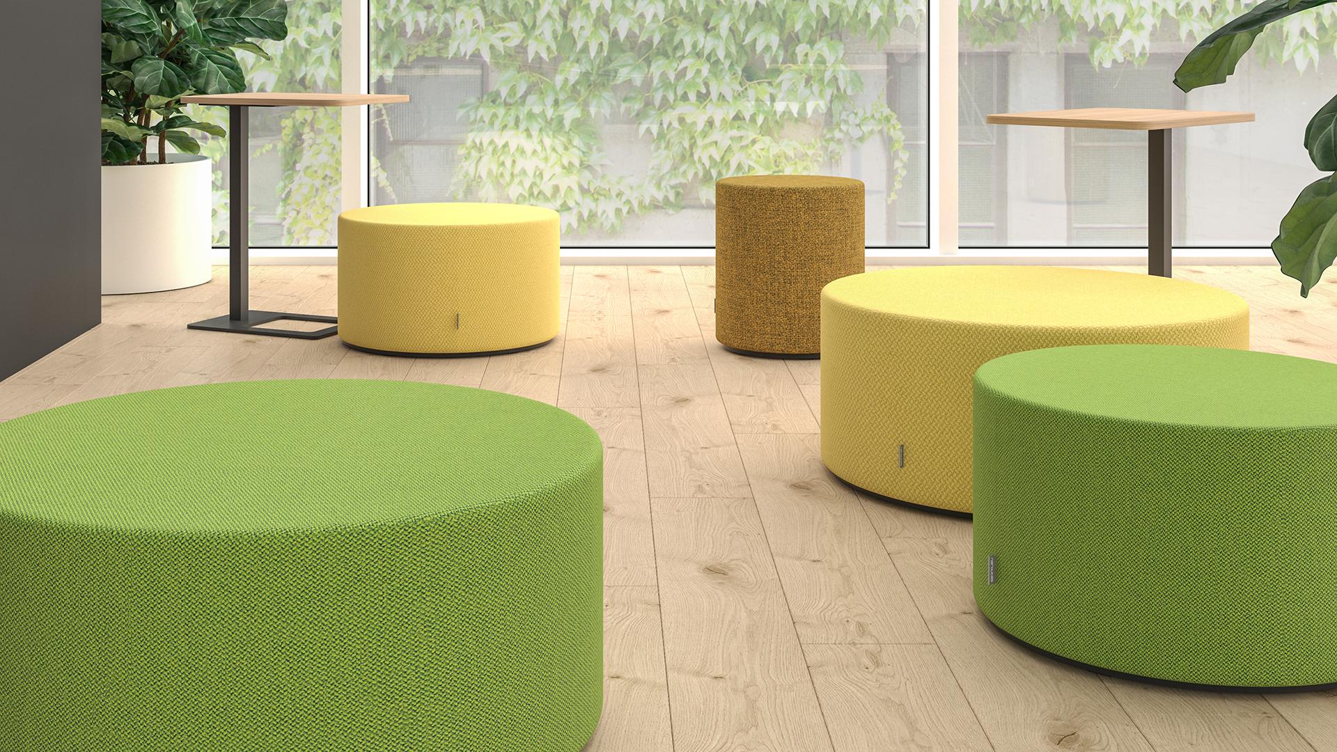 Sitzhocker in gelb und hellgrün ideal für kollaborative Arbeitsflächen