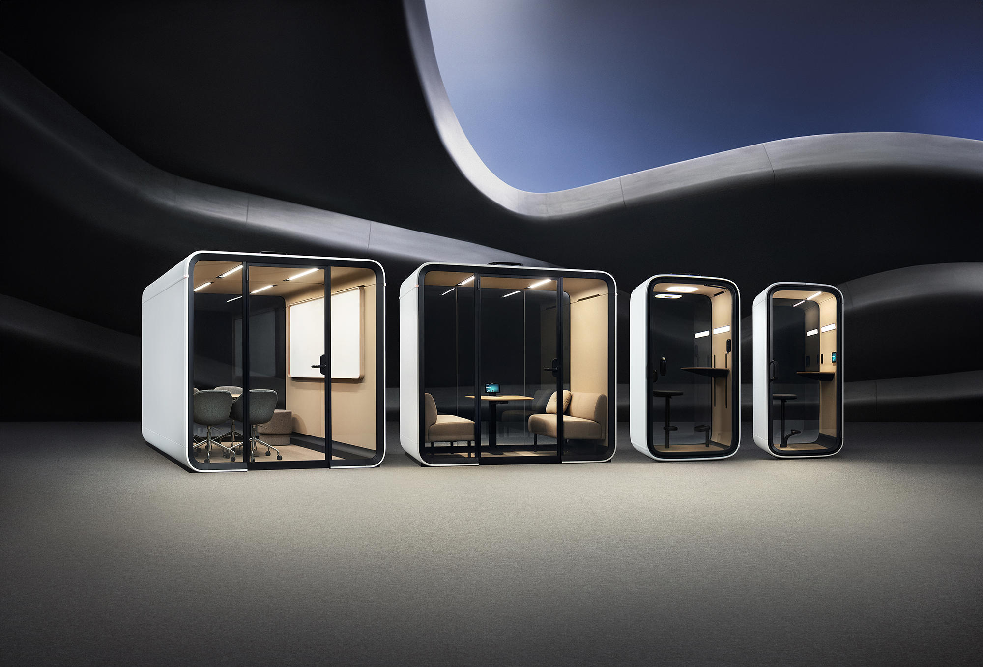 Verschiedene schallisolierte Pods in einem offenen Bürobereich, ideal für Meetings, Telefonate oder konzentriertes Arbeiten, kombiniert mit modernem Design und Funktionalität, präsentiert von Kibemo