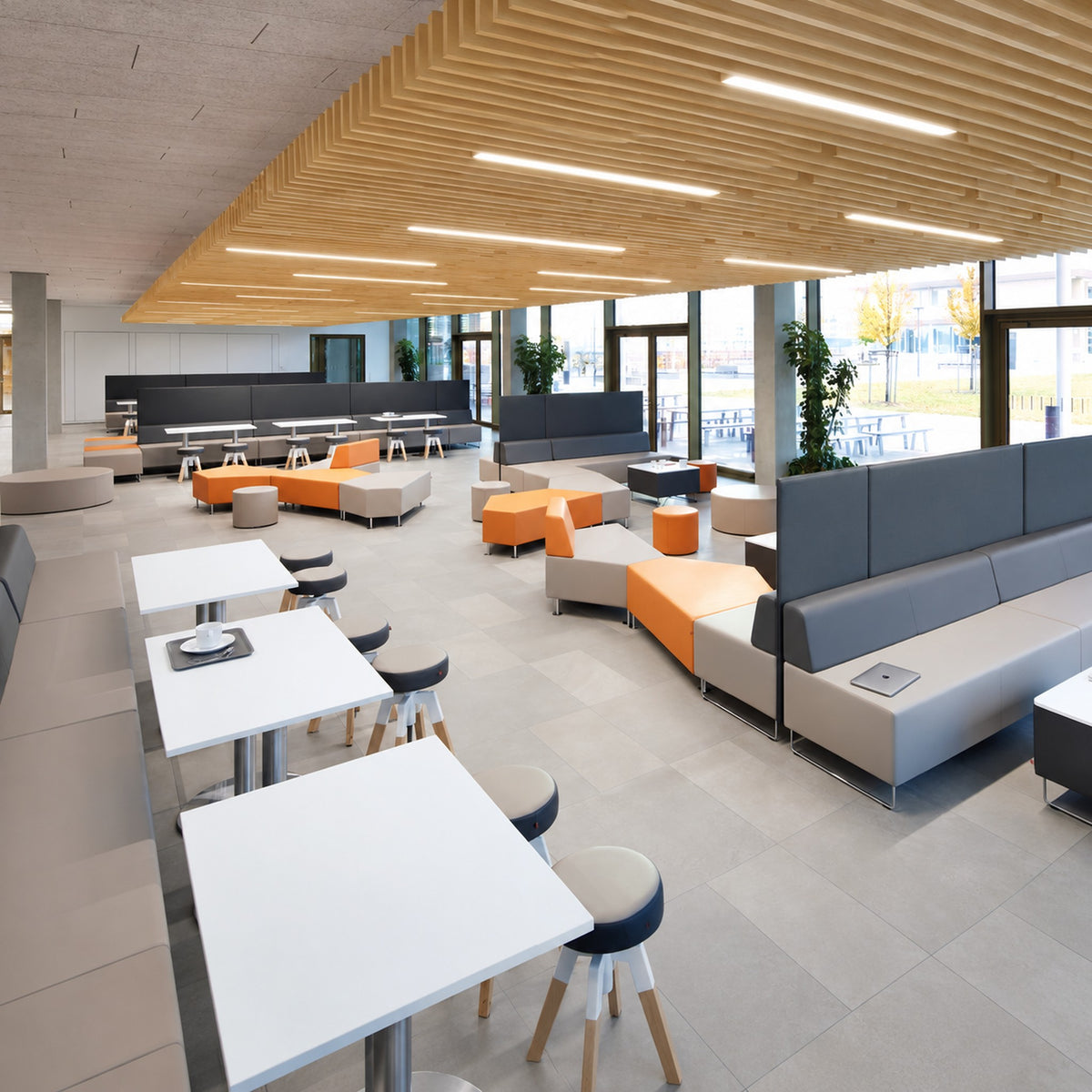 Schullounge modulare Softseating Lösung für Schulen