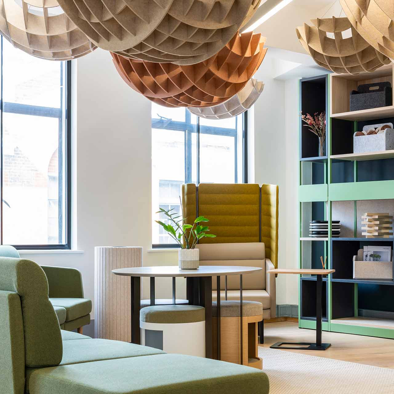 Schallabsorber Decke in modernem Design für optimale Akustik
