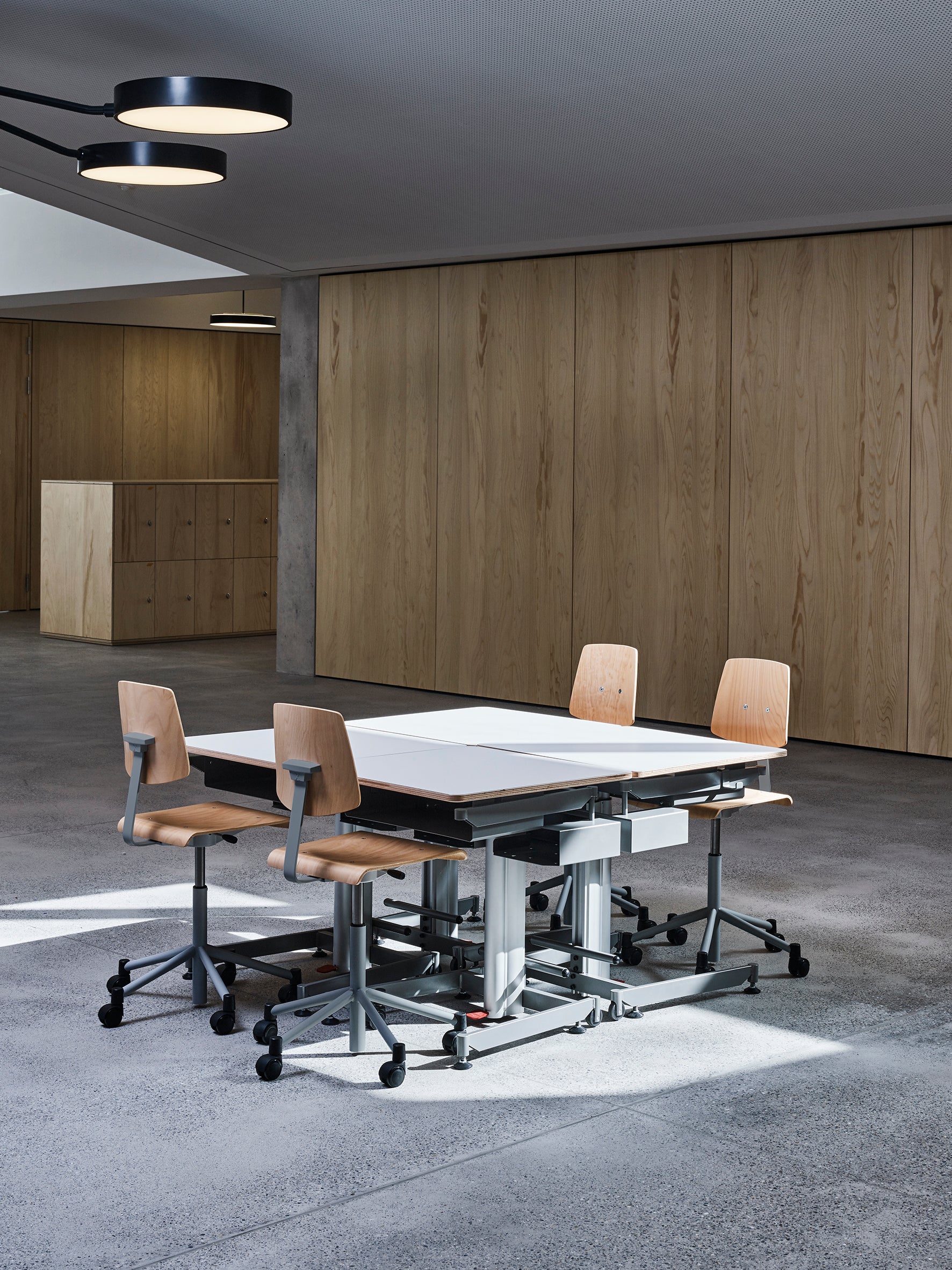 Classique de chaise d'école de Suisse | Ergo-chair