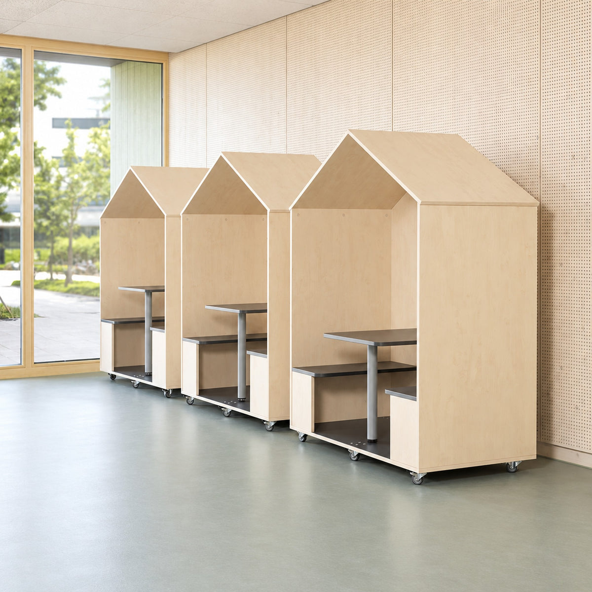 Spielhaus auf Rollen mit Tisch und Bänken für Kindergarten und Schulen