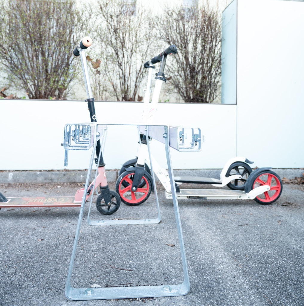 Support de planche / support de trottinette - support au sol - 16 places