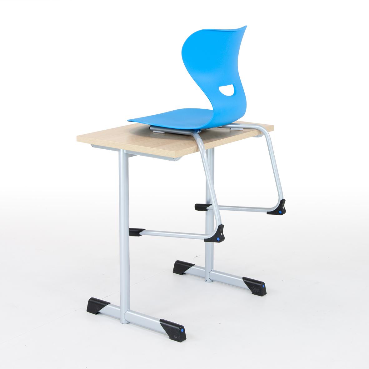 Chaise d'école en porte-à-faux avec coque en plastique empilable